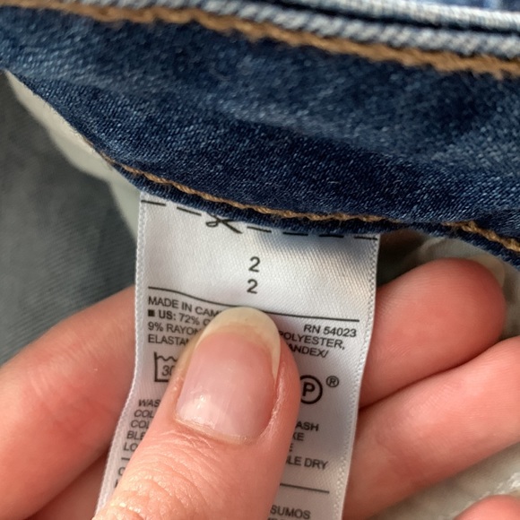 Old Navy Rockstar Mid-Rise Jeans - Picture 5 of 7
